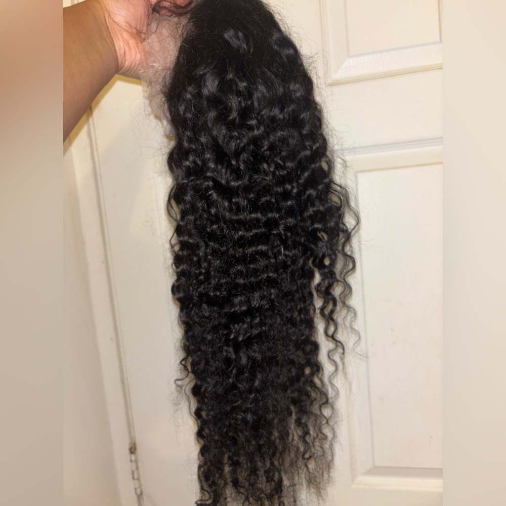 Brand new Human hair Black 28 inch 13x6 frontal closure